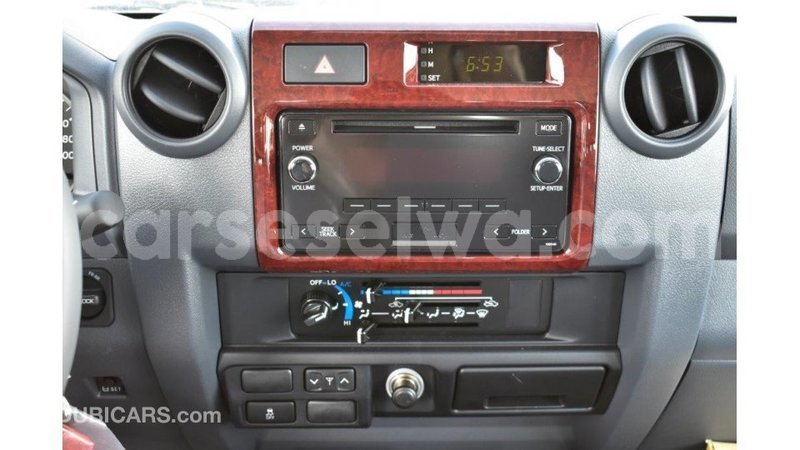 Big with watermark toyota land cruiser east mah%c3%a9 import dubai 5241