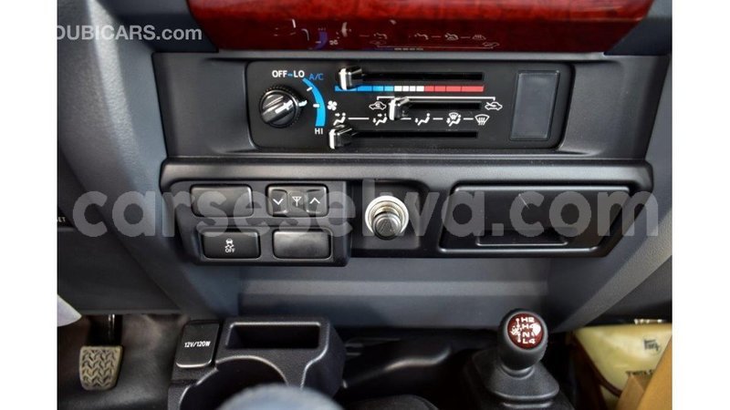 Big with watermark toyota land cruiser east mah%c3%a9 import dubai 5241