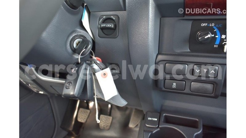 Big with watermark toyota land cruiser east mah%c3%a9 import dubai 5241