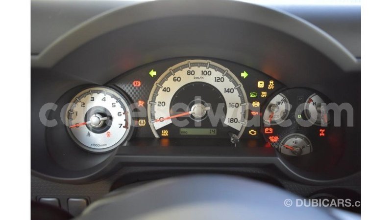 Big with watermark toyota fj cruiser east mah%c3%a9 import dubai 5242