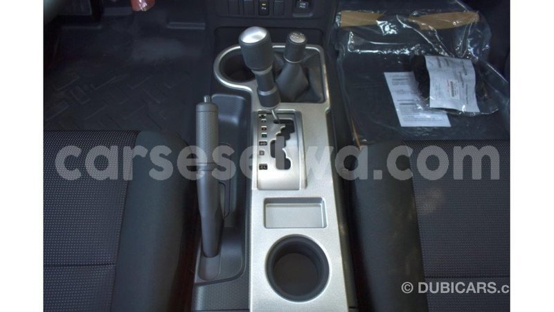 Big with watermark toyota fj cruiser east mah%c3%a9 import dubai 5242