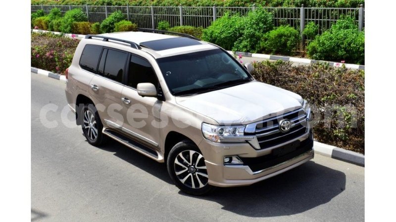 Big with watermark toyota land cruiser east mah%c3%a9 import dubai 5243