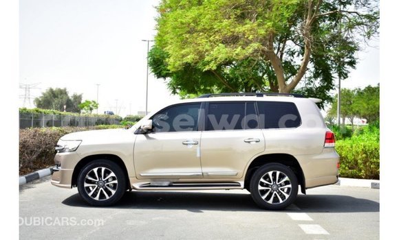 Buy Import Toyota Land Cruiser Other Car in Import - Dubai in East Mahé Buy Import Toyota Land Cruiser Other Car in Import - Dubai in East Mahé