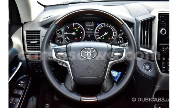 Buy Import Toyota Land Cruiser Other Car in Import - Dubai in East Mahé Buy Import Toyota Land Cruiser Other Car in Import - Dubai in East Mahé