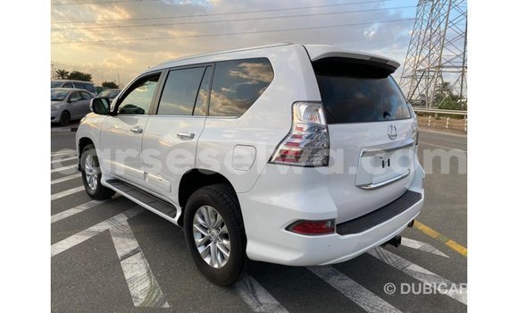 Acheter Import Voiture Lexus GX Blanc à Import - Dubai, East Mahé Acheter Import Voiture Lexus GX Blanc à Import - Dubai, East Mahé