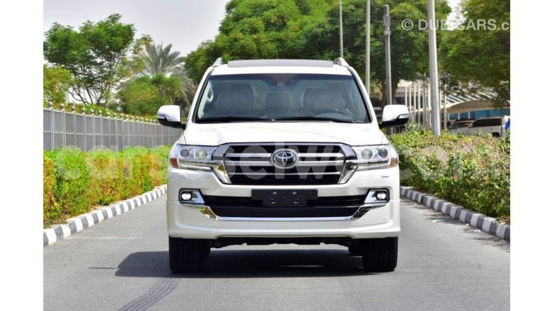 Big with watermark toyota land cruiser east mah%c3%a9 import dubai 5247