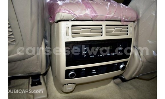 Buy Import Toyota Land Cruiser White Car in Import - Dubai in East Mahé Buy Import Toyota Land Cruiser White Car in Import - Dubai in East Mahé