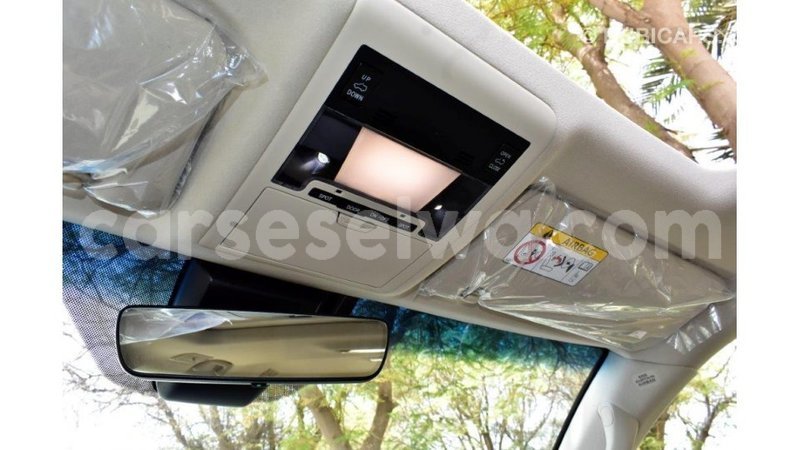 Big with watermark toyota land cruiser east mah%c3%a9 import dubai 5247