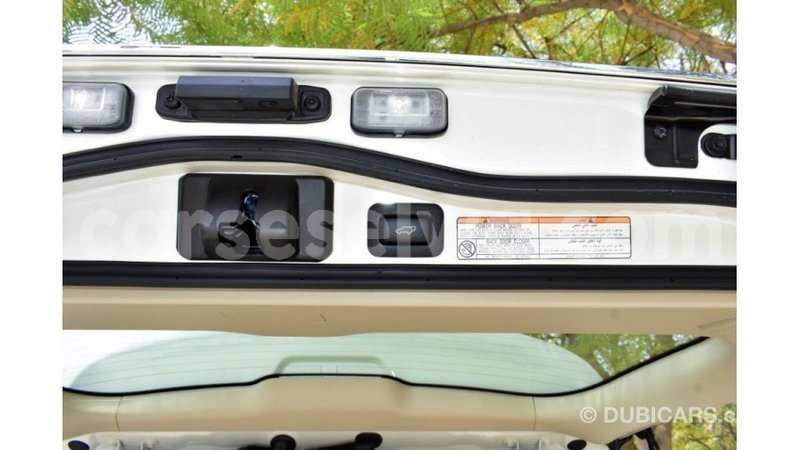 Big with watermark toyota land cruiser east mah%c3%a9 import dubai 5247