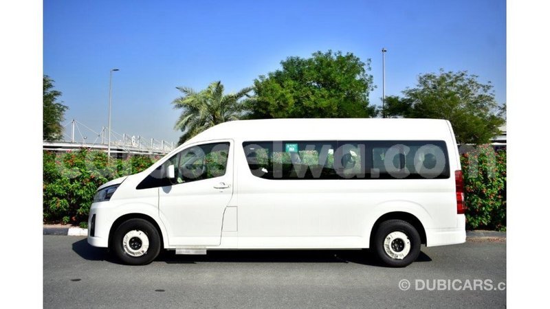 Big with watermark toyota hiace east mah%c3%a9 import dubai 5248