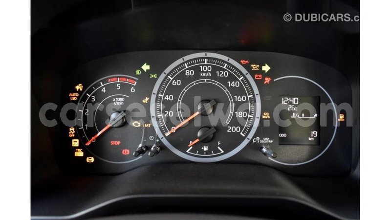 Big with watermark toyota hiace east mah%c3%a9 import dubai 5248