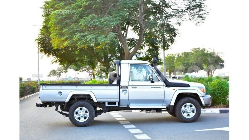 Big with watermark toyota land cruiser east mah%c3%a9 import dubai 5249