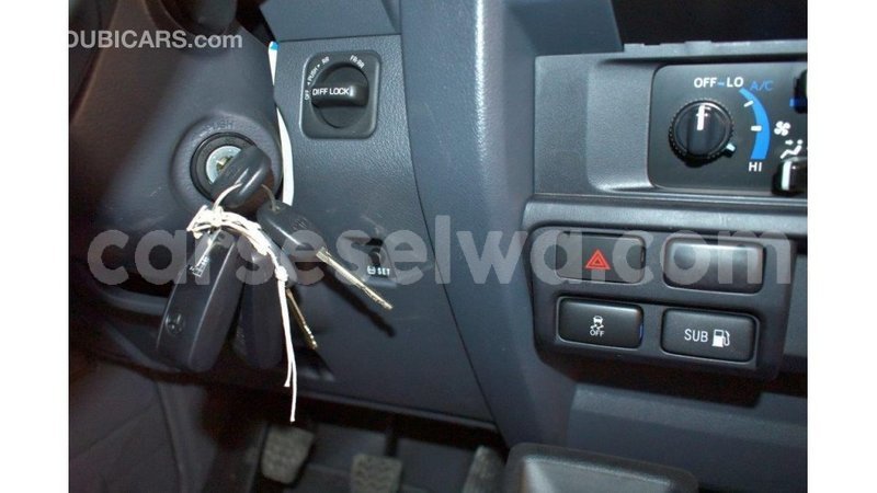 Big with watermark toyota land cruiser east mah%c3%a9 import dubai 5249