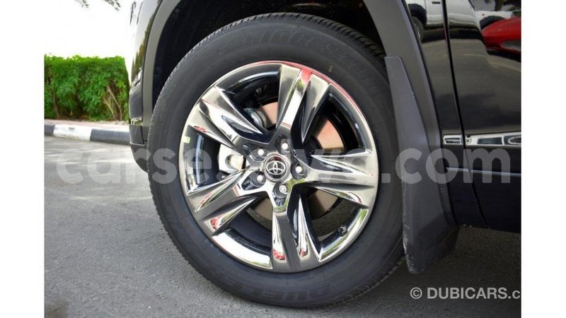 Big with watermark toyota highlander east mah%c3%a9 import dubai 5250
