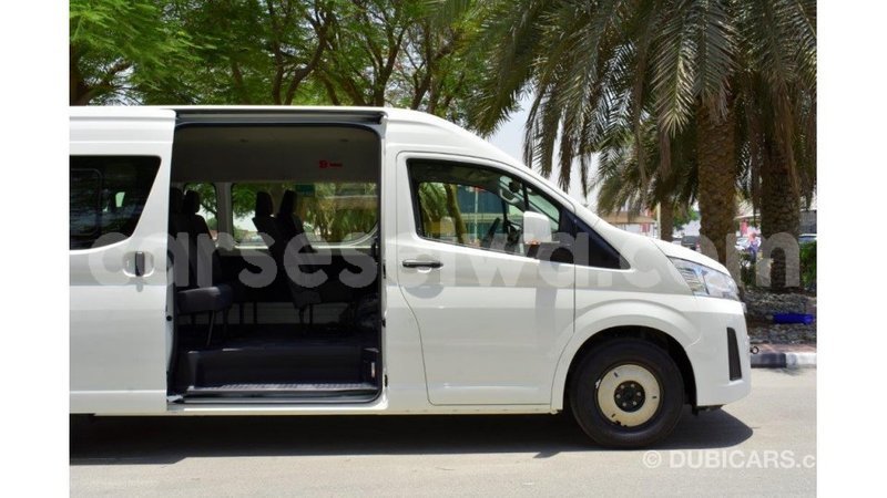 Big with watermark toyota hiace east mah%c3%a9 import dubai 5253