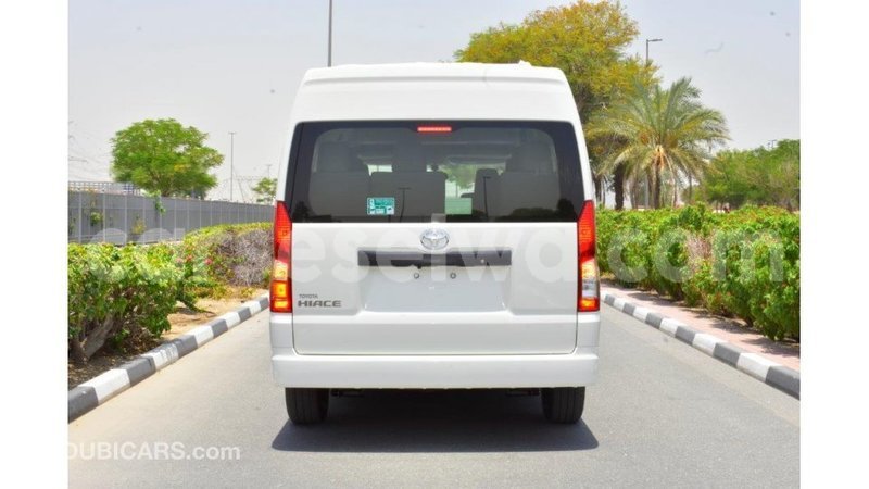 Big with watermark toyota hiace east mah%c3%a9 import dubai 5253