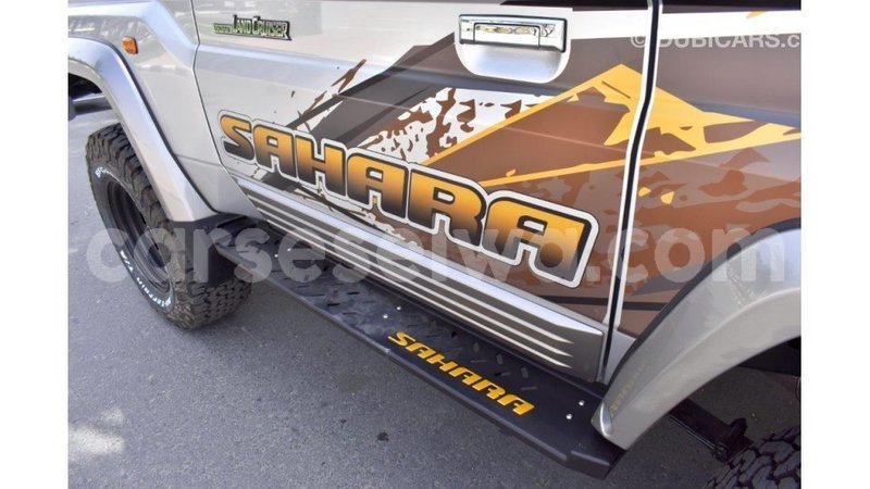 Big with watermark toyota land cruiser east mah%c3%a9 import dubai 5254