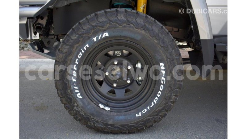 Big with watermark toyota land cruiser east mah%c3%a9 import dubai 5254