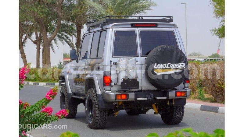 Big with watermark toyota land cruiser east mah%c3%a9 import dubai 5254