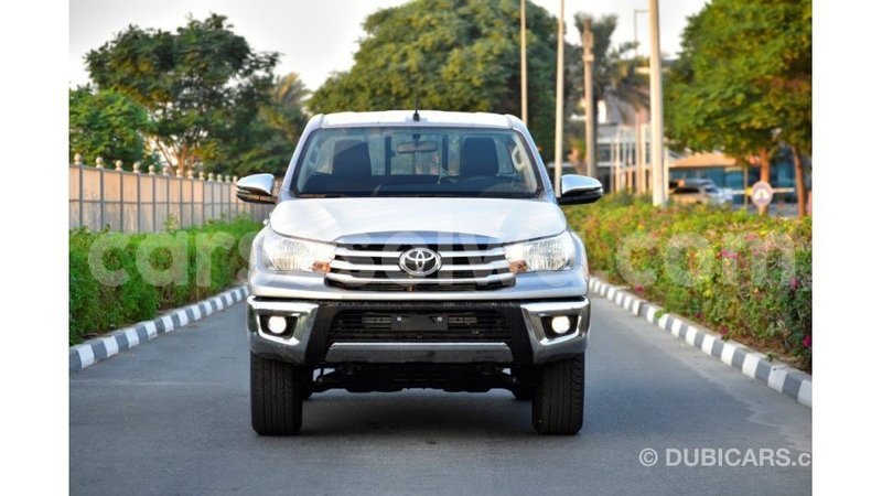 Big with watermark toyota hilux east mah%c3%a9 import dubai 5255