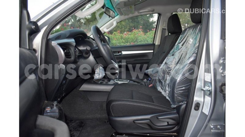 Big with watermark toyota hilux east mah%c3%a9 import dubai 5255