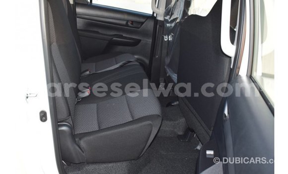 Buy Import Toyota Hilux White Car in Import - Dubai in East Mahé Buy Import Toyota Hilux White Car in Import - Dubai in East Mahé