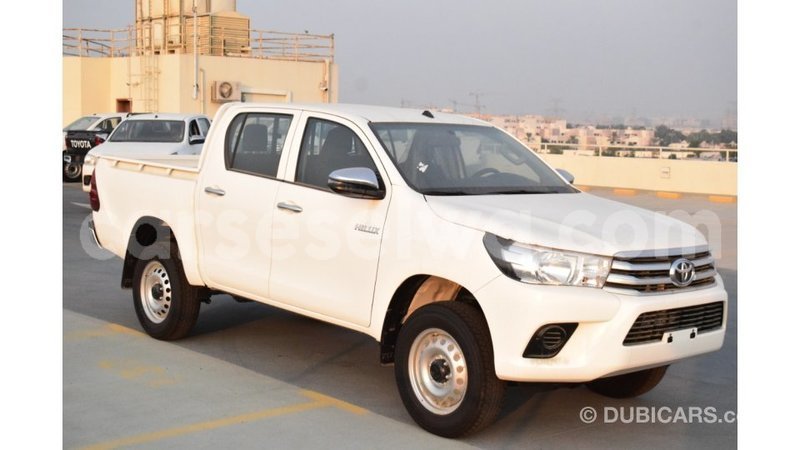 Big with watermark toyota hilux east mah%c3%a9 import dubai 5257