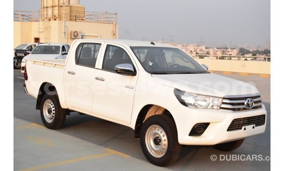 Buy Import Toyota Hilux White Car in Import - Dubai in East Mahé Buy Import Toyota Hilux White Car in Import - Dubai in East Mahé