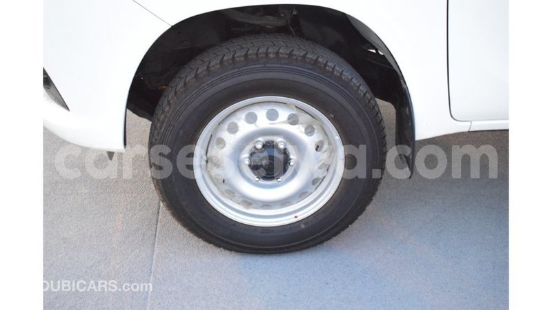 Big with watermark toyota hilux east mah%c3%a9 import dubai 5257