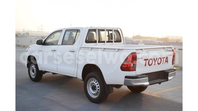 Big with watermark toyota hilux east mah%c3%a9 import dubai 5257