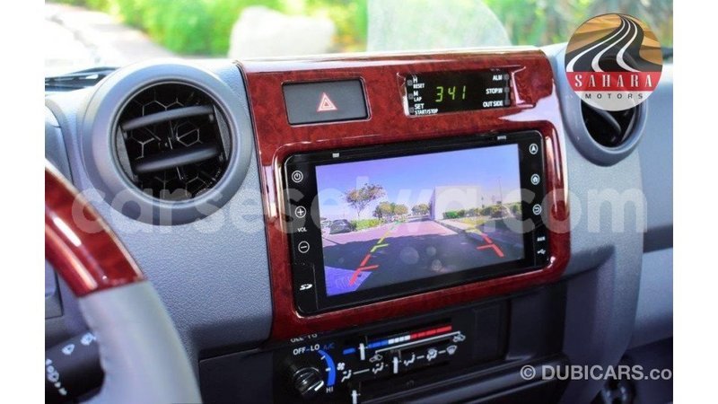 Big with watermark toyota land cruiser east mah%c3%a9 import dubai 5259