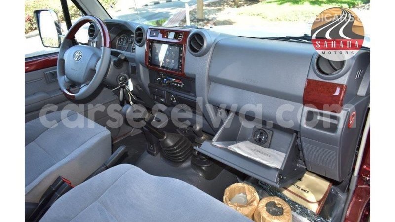 Big with watermark toyota land cruiser east mah%c3%a9 import dubai 5259