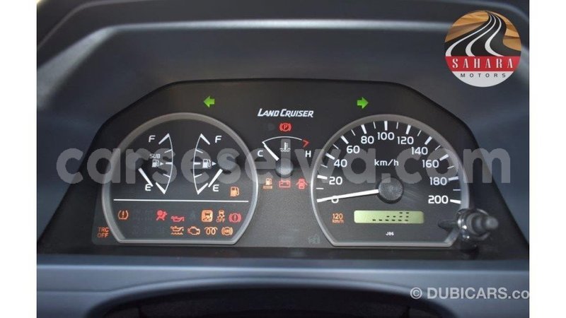 Big with watermark toyota land cruiser east mah%c3%a9 import dubai 5259