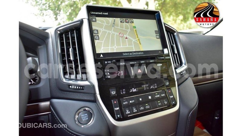 Big with watermark toyota land cruiser east mah%c3%a9 import dubai 5260