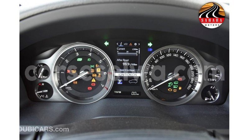 Big with watermark toyota land cruiser east mah%c3%a9 import dubai 5260