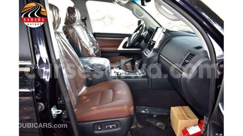 Big with watermark toyota land cruiser east mah%c3%a9 import dubai 5260