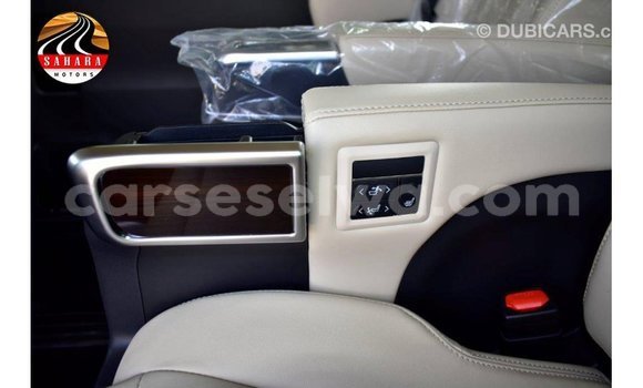 Buy Import Toyota Granvia White Car in Import - Dubai in East Mahé Buy Import Toyota Granvia White Car in Import - Dubai in East Mahé