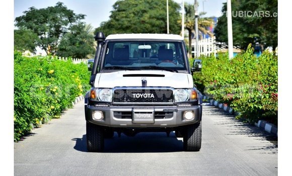 Buy Import Toyota Land Cruiser Other Car in Import - Dubai in East Mahé Buy Import Toyota Land Cruiser Other Car in Import - Dubai in East Mahé