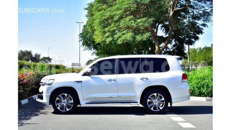 Big with watermark toyota land cruiser east mah%c3%a9 import dubai 5265