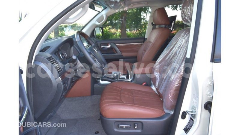 Big with watermark toyota land cruiser east mah%c3%a9 import dubai 5265