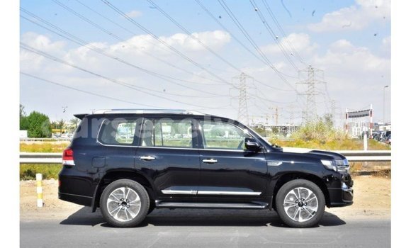 Buy Import Toyota Land Cruiser Black Car in Import - Dubai in East Mahé Buy Import Toyota Land Cruiser Black Car in Import - Dubai in East Mahé