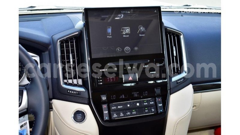 Big with watermark toyota land cruiser east mah%c3%a9 import dubai 5266