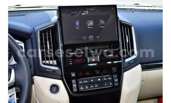 Buy Import Toyota Land Cruiser Black Car in Import - Dubai in East Mahé Buy Import Toyota Land Cruiser Black Car in Import - Dubai in East Mahé