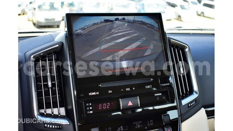 Big with watermark toyota land cruiser east mah%c3%a9 import dubai 5266