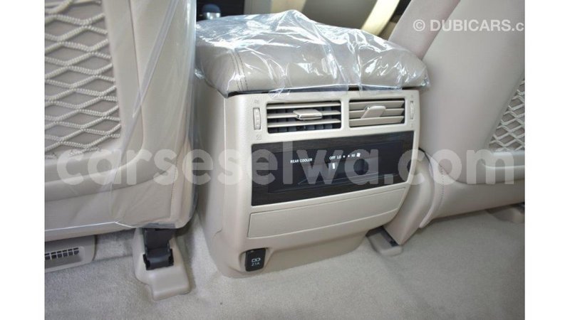 Big with watermark toyota land cruiser east mah%c3%a9 import dubai 5266