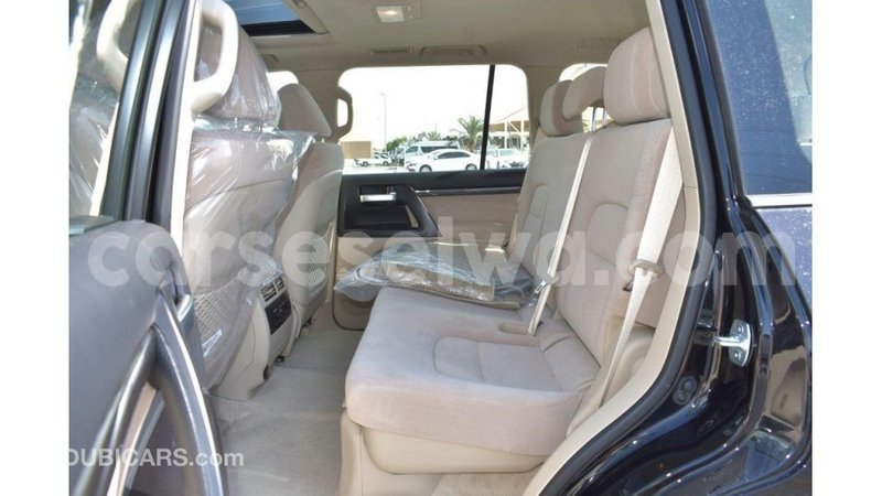 Big with watermark toyota land cruiser east mah%c3%a9 import dubai 5266