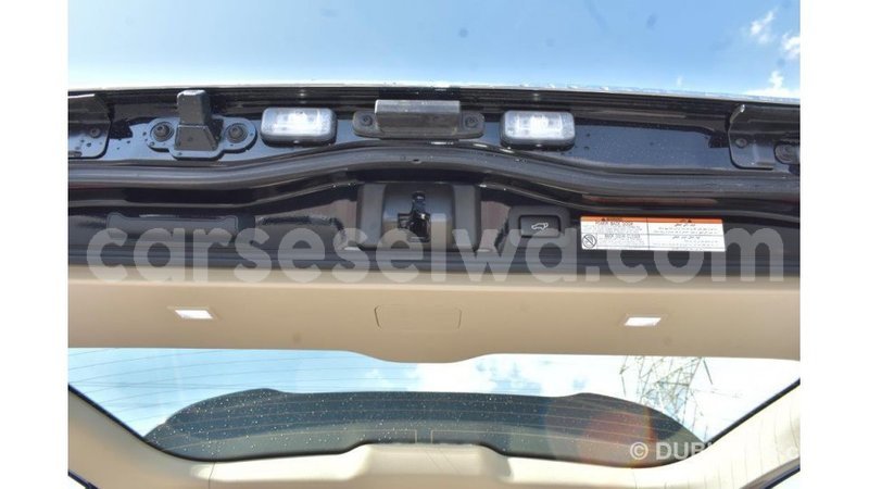 Big with watermark toyota land cruiser east mah%c3%a9 import dubai 5266