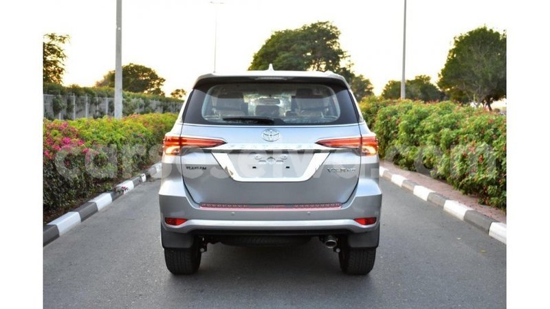 Big with watermark toyota fortuner east mah%c3%a9 import dubai 5267