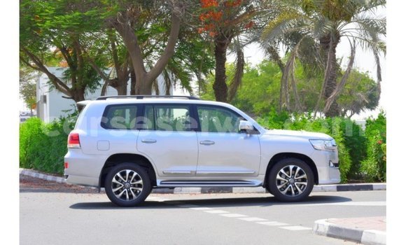 Buy Import Toyota Land Cruiser Other Car in Import - Dubai in East Mahé Buy Import Toyota Land Cruiser Other Car in Import - Dubai in East Mahé