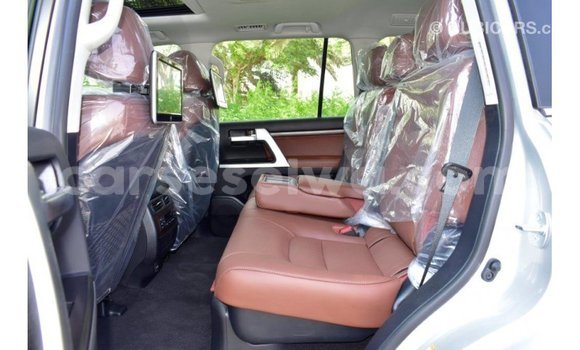 Buy Import Toyota Land Cruiser Other Car in Import - Dubai in East Mahé Buy Import Toyota Land Cruiser Other Car in Import - Dubai in East Mahé